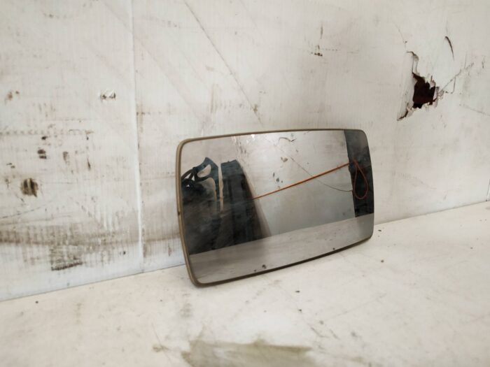 Espelho retrovisor direito do Ford Escort