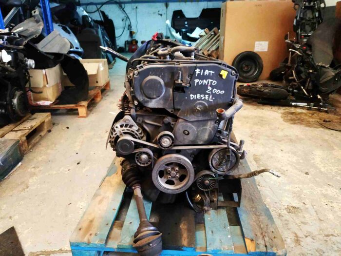 Motor completo Fiat Punto (188) 1.9 JTD Diesel 80cv 2000