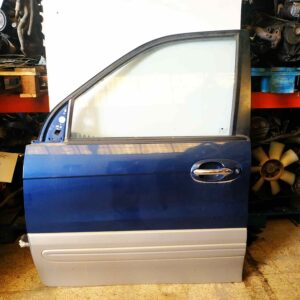 Puerta delantera izquierda Kia Carnival II 2005 azul marino