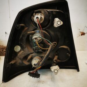 Lanterna traseira direita Opel Astra G com porta-lâmpada