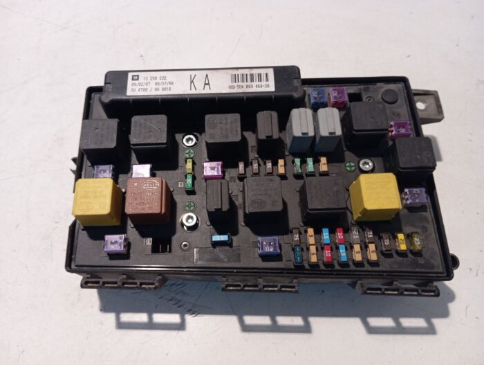 Caja de relés Opel Astra H 2008