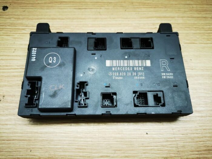 Unidade de controle do módulo de conforto da porta dianteira direita Mercedes Benz CLK W209