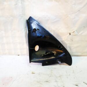 Acabamento interior do retrovisor direito da porta dianteira direita do Ford Escort