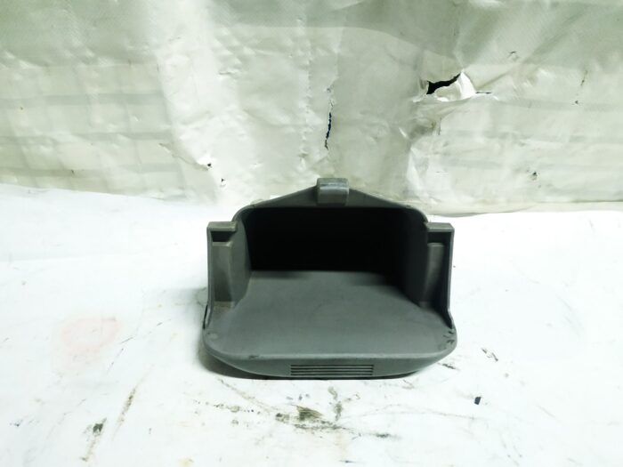 Porta-luvas do Nissan Almera