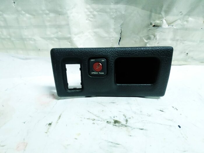 Painel de instrumentos do Peugeot 206 com cilindro de airbag