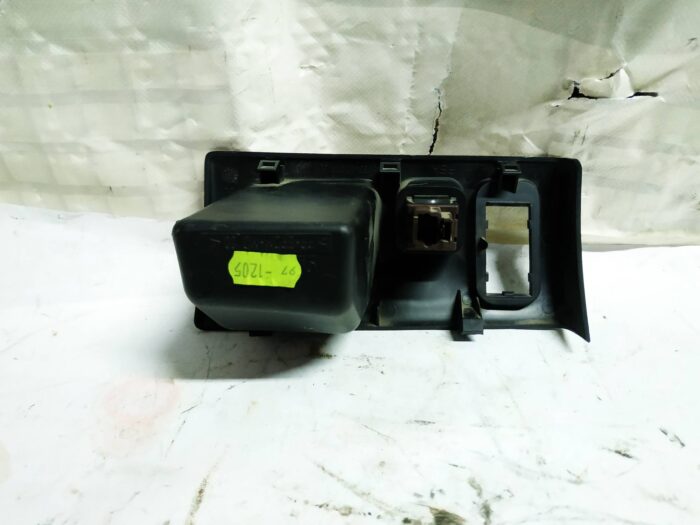 Painel de instrumentos do Peugeot 206 com cilindro de airbag