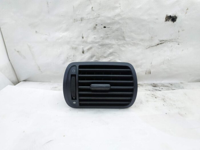 Seat Leon difusor de ar esquerdo (1M)