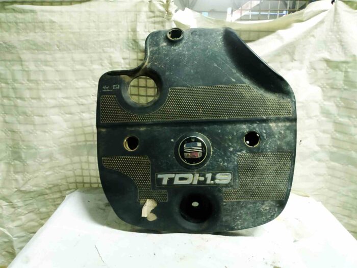 Tampa do motor Seat Ibiza II (6K1)