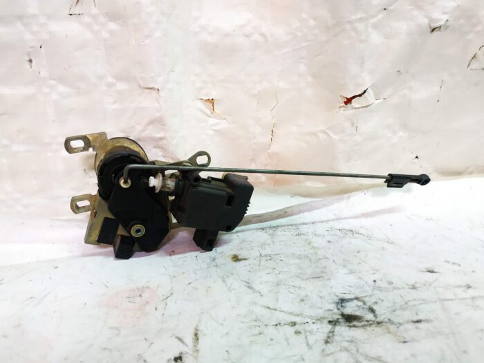 Cilindro da porta traseira Seat Toledo II (1M)