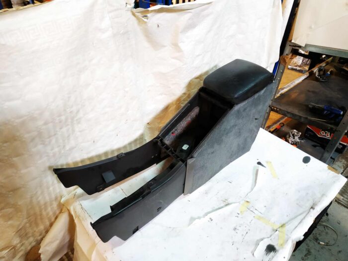 Consola central com apoio de braço Saab 95