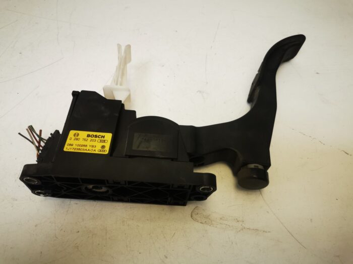 pedal do acelerador Skoda Octavia I 2001