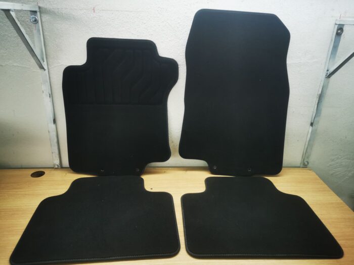 Conjunto completo de 4 tapetes originais Renault Koleos II preto