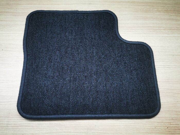 Tapete traseiro direito original Renault Twingo III