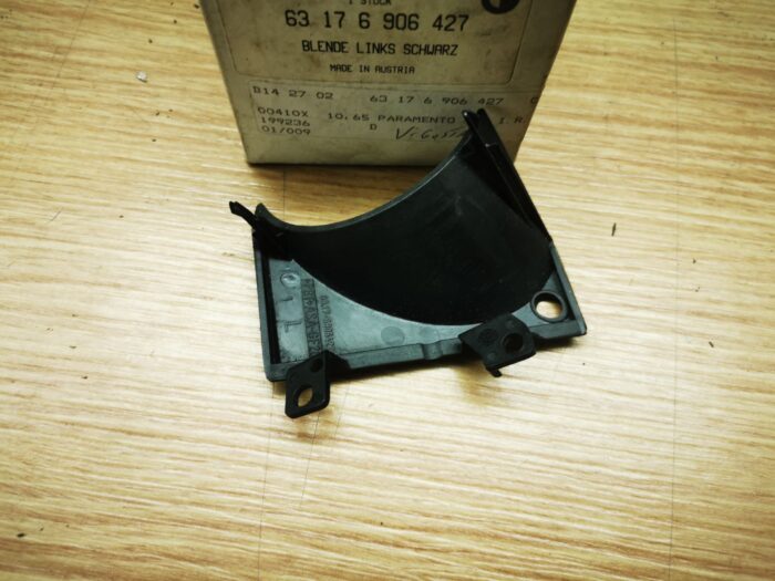 Moldura cobre farol de nevoeiro esquerdo BMW série 5 E39