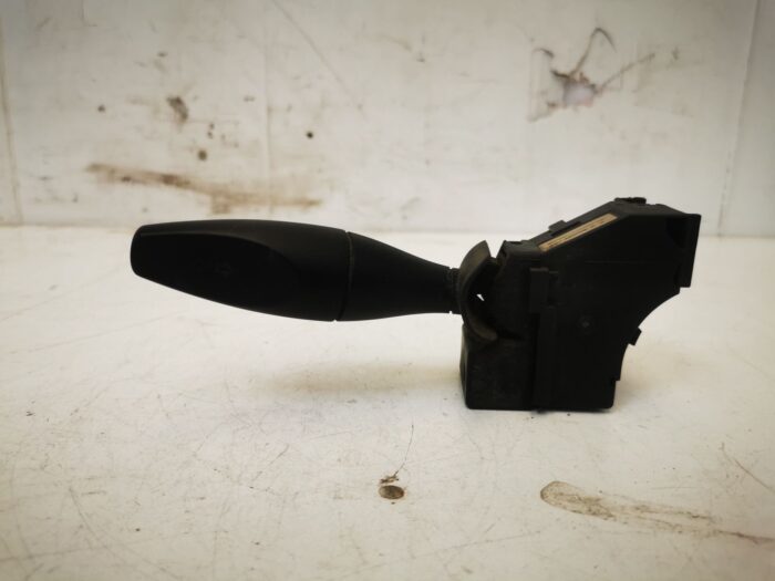 Interruptor do pisca-pisca Ford Focus I Sedan