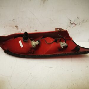 Luz traseira esquerda Ford Focus I com porta-lâmpadas