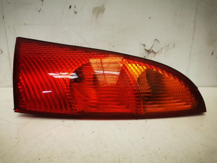 Lanterna traseira direita Ford Focus I com porta-lâmpadas