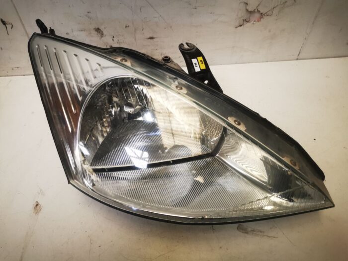 Farol dianteiro direito Ford Focus I 99 com porta-lâmpadas