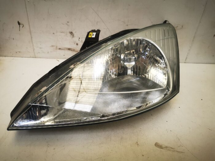 Farol dianteiro esquerdo Ford Focus I 99 com porta-lâmpada