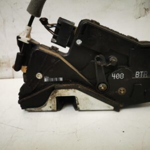 Fechadura da porta dianteira direita BMW série 3 E46 com cabo