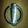 Emblema dianteiro do Nissan Almera N16