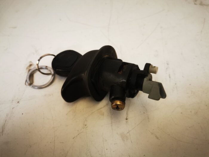 Fecho da bagageira Seat Ibiza II 6K