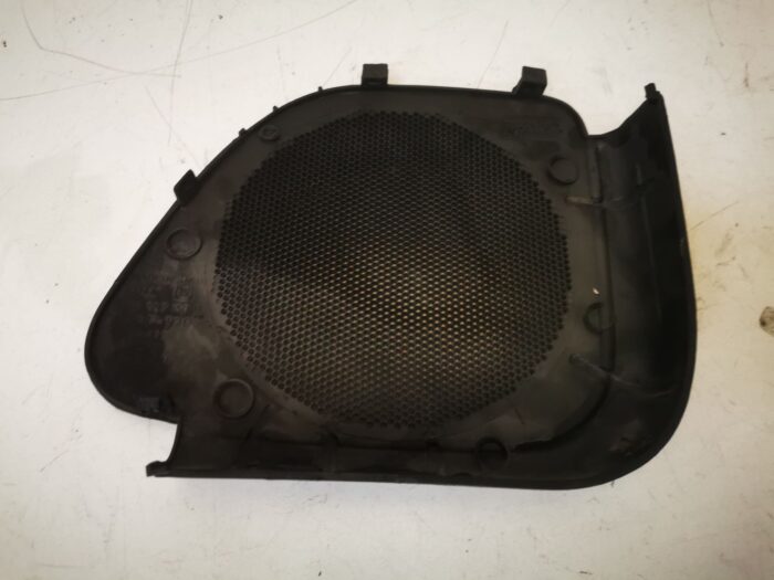 Grelha do altifalante dianteiro direito Seat Ibiza II 6K Córdoba VW Polo 6N