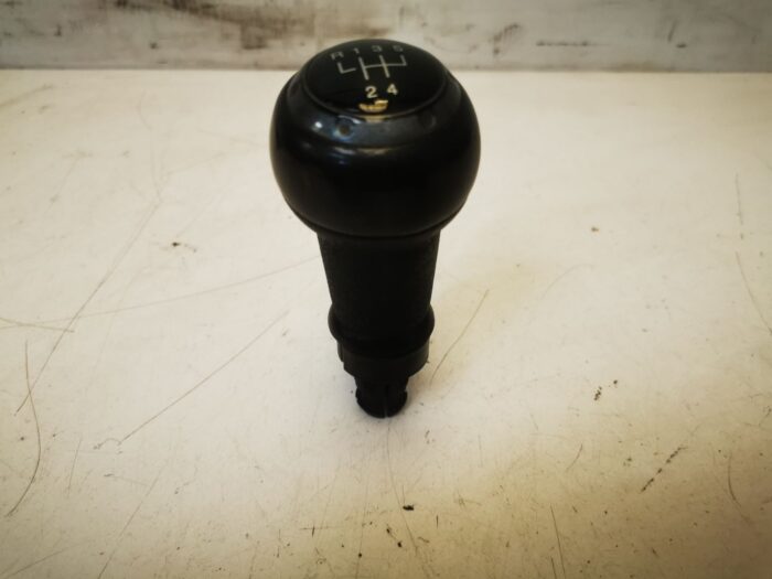 Manípulo da alavanca das mudanças Seat Ibiza III 6L