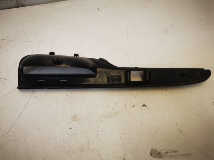 Revestimento interior da porta dianteira direita Seat Ibiza II 6K