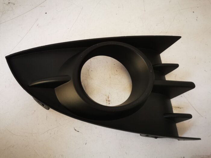 Moldura do farol de neblina dianteiro direito Renault Scenic III