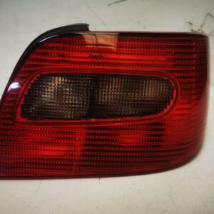 Lanterna traseira direita com tampa Citroën Xsara N1