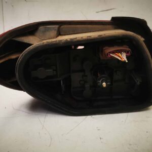 Lanterna traseira direita com tampa Citroën Xsara N1