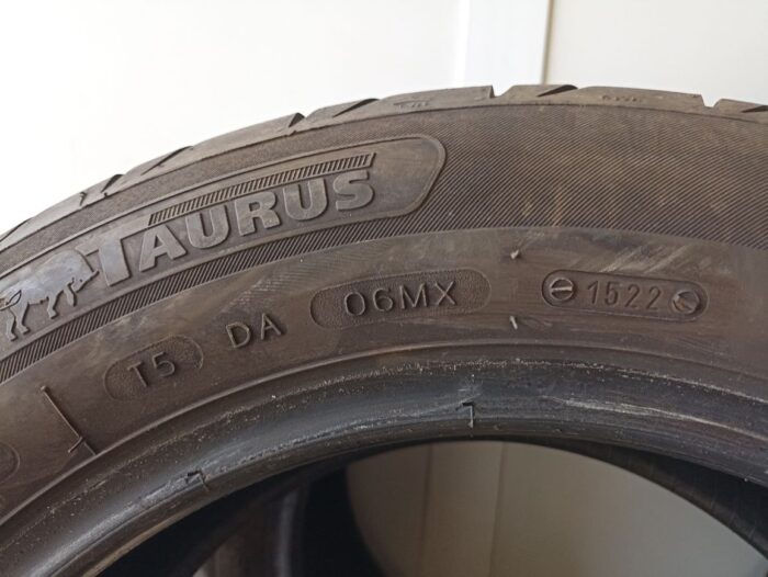 Pack 2 Pneus 195 60 R15 88V Taurus
