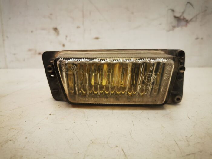 Farol de nevoeiro dianteiro direito Seat Ibiza 1L