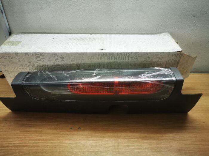 Luz traseira esquerda Renault Traffic II Opel Vivaro A Nissan Primastar