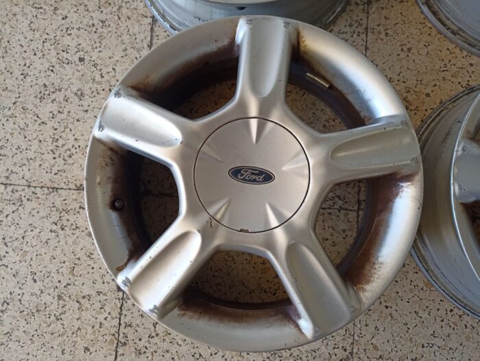Roda de alumínio Borbet Ford Focus Sedan 2002