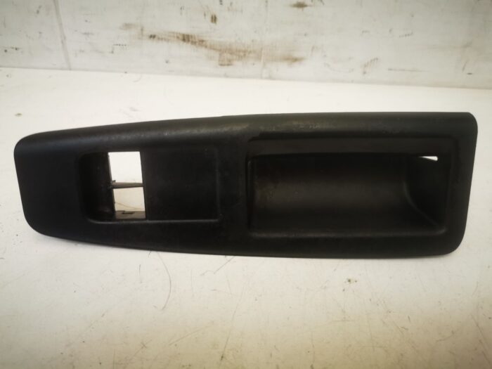 Acabamento da maçaneta esquerda VW Polo 9N