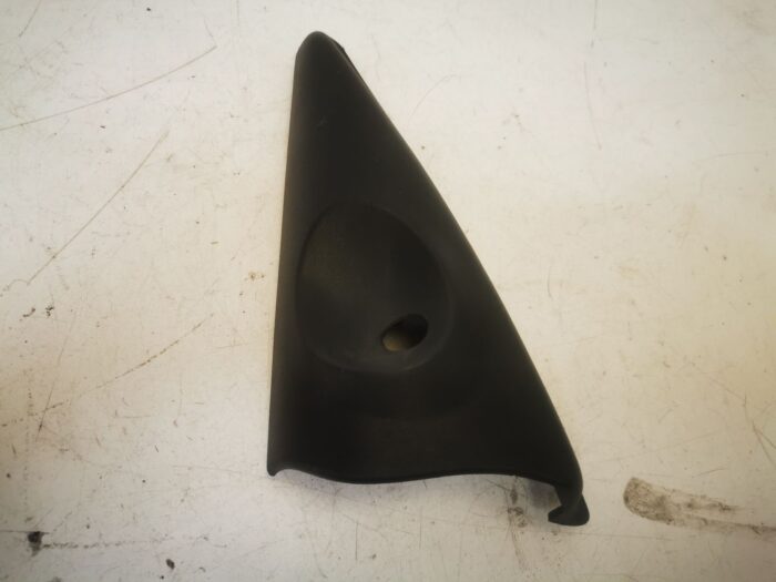 Moldura interior do retrovisor esquerdo Peugeot 306 1997