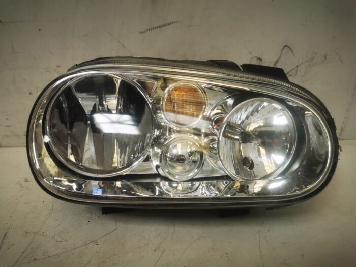 Farol direito VW Golf IV 1997 com porta-lâmpadas
