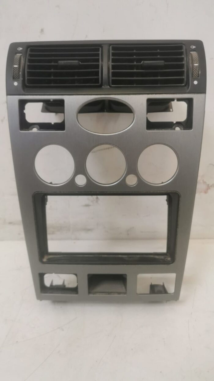 Painel frontal com grau de ventilação Ford Mondeo (III) 2003