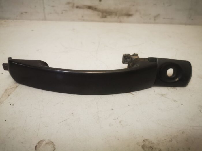 Puxador externo dianteiro esquerdo Ford Mondeo III 2003 cinza antracite