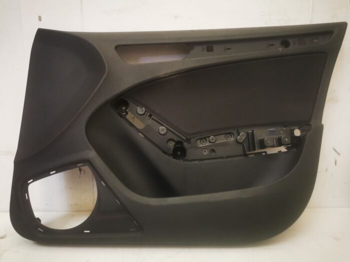 Panel interior de puerta delantera derecha Audi A4 8K sin molduras 2014