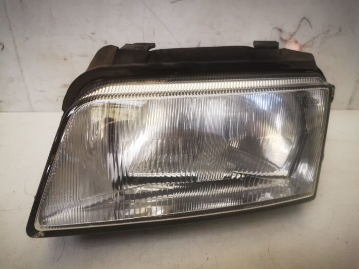 Faro delantero izquierdo Audi A4 8D 5B 1999