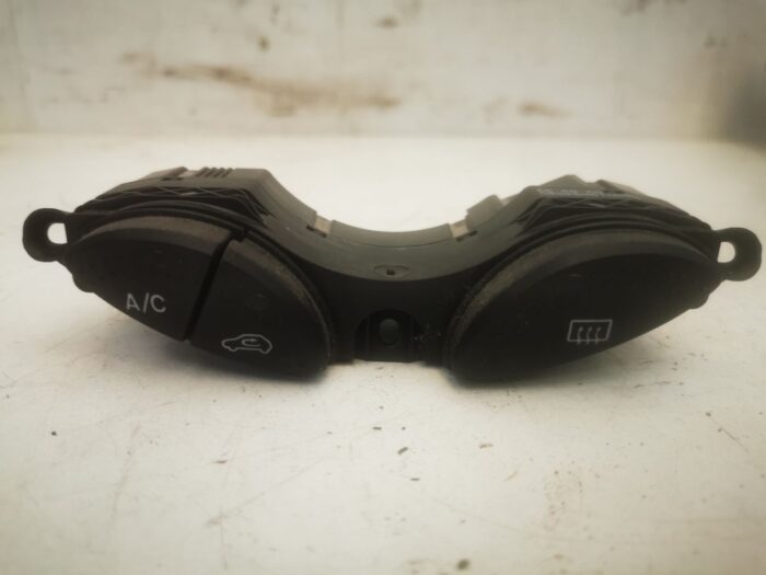 Mando botoneras aacc luneta trasera Ford Focus I 99