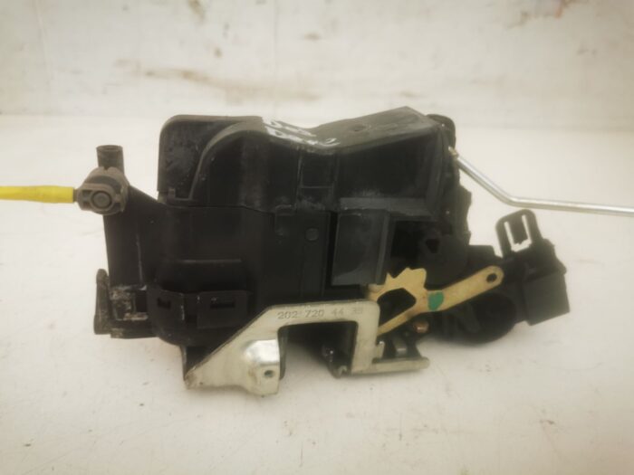 Cerradura delantera derecha Mercedes Benz clase E W210