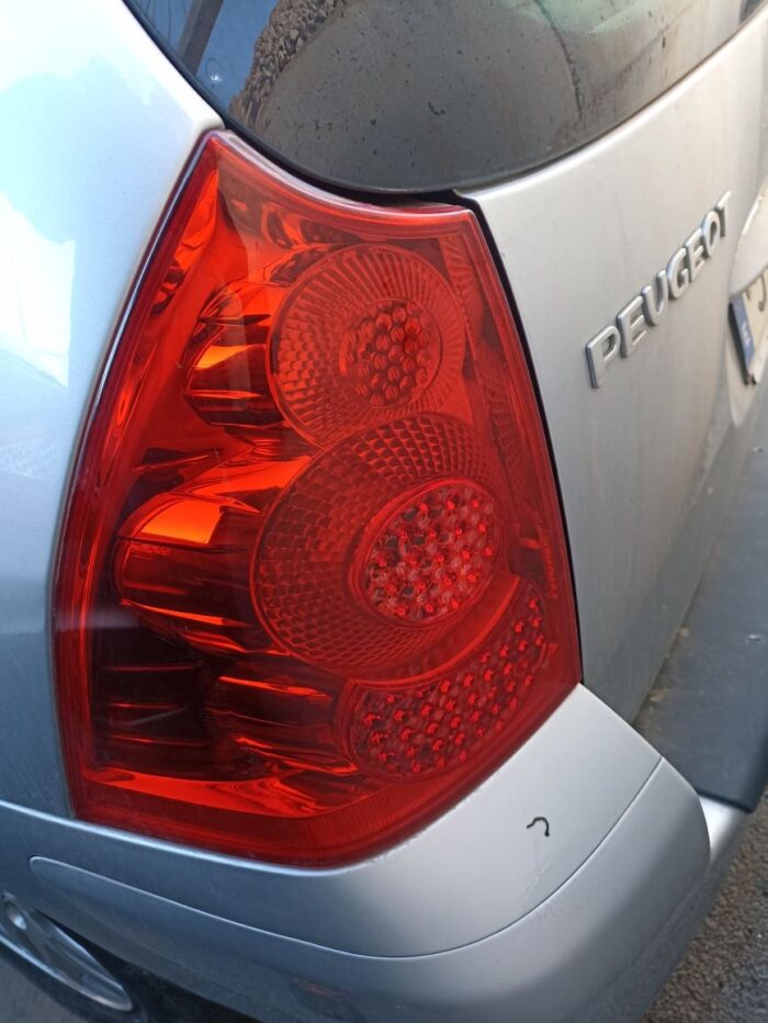 Piloto trasero izquierdo Peugeot 307 SW 2006