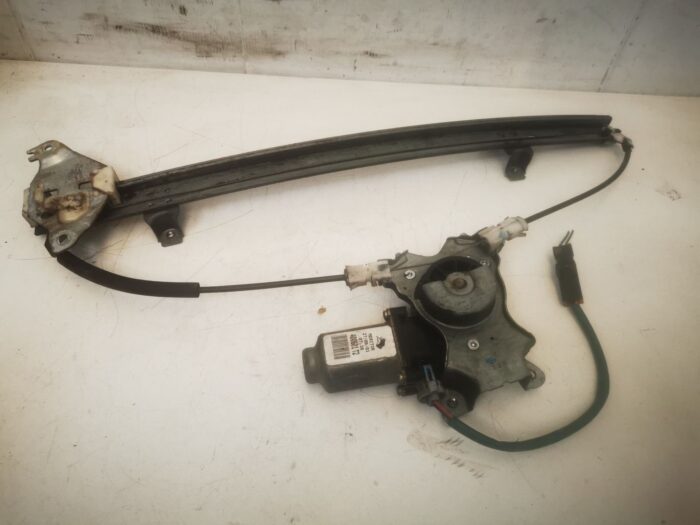 Elevalunas eléctrico con motor delantero izquierdo Nissan Almera II N16