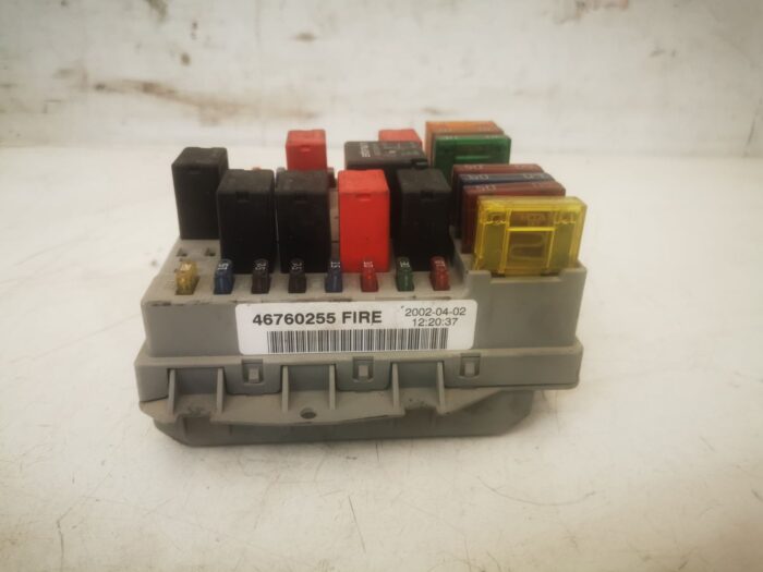 Caja Fusibles Fiat Punto 2002 gasolina