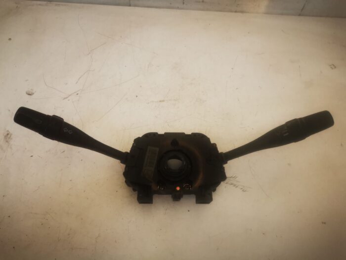 Mando luces Nissan Serena 1996