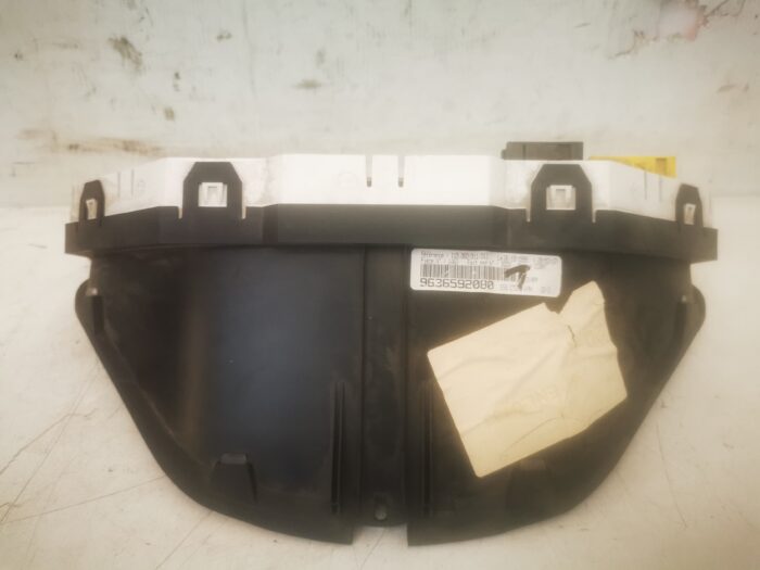 Cuadro instrumentos Peugeot 106 gasolina